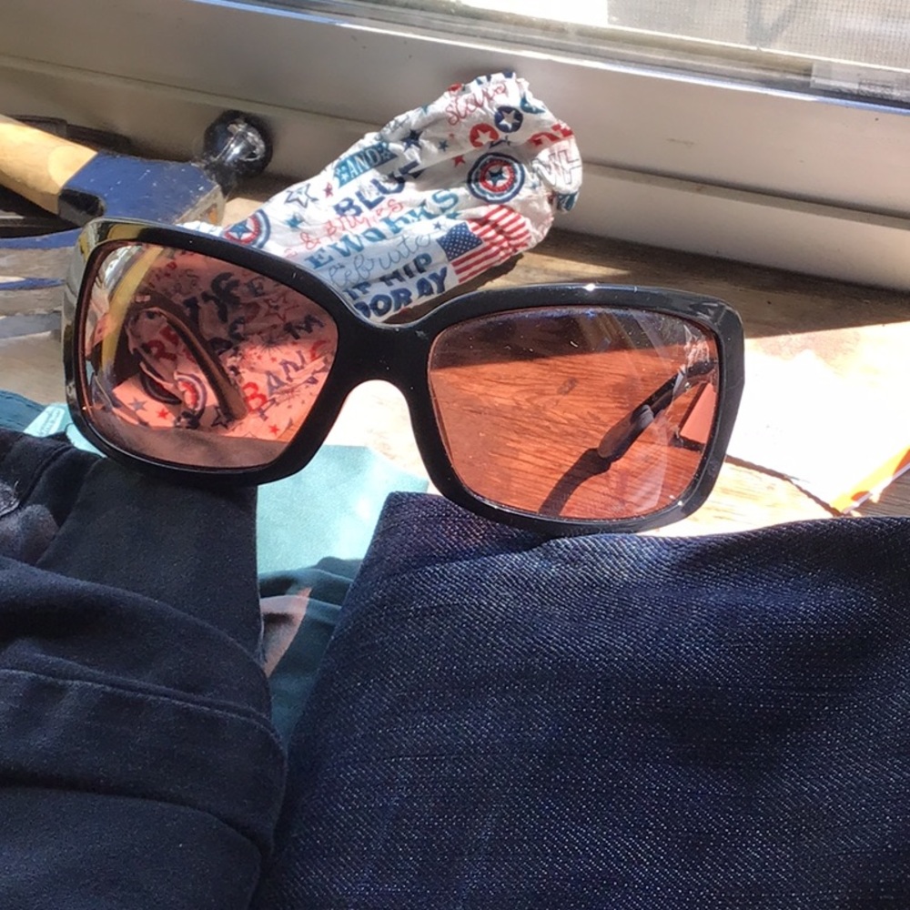 Maui Jim used sunglasses no scratches